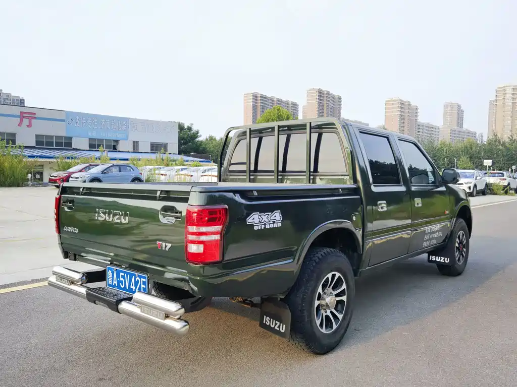 Isuzu Pickup — миниатюра 5