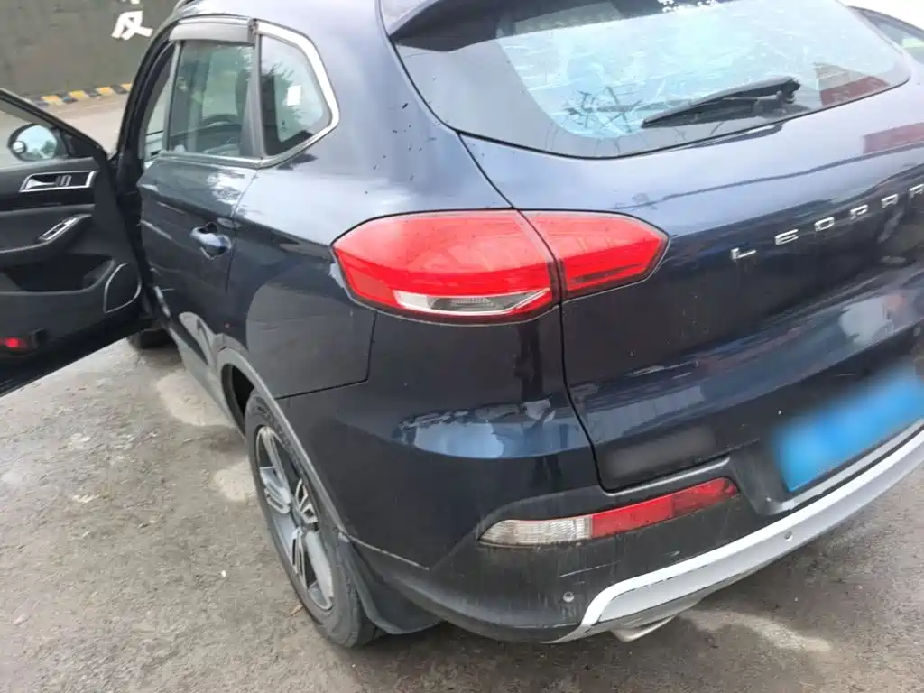 Changfeng CS10 2016 2.0T AT Luxury