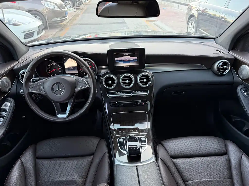 Mercedes-Benz GLC — миниатюра 8