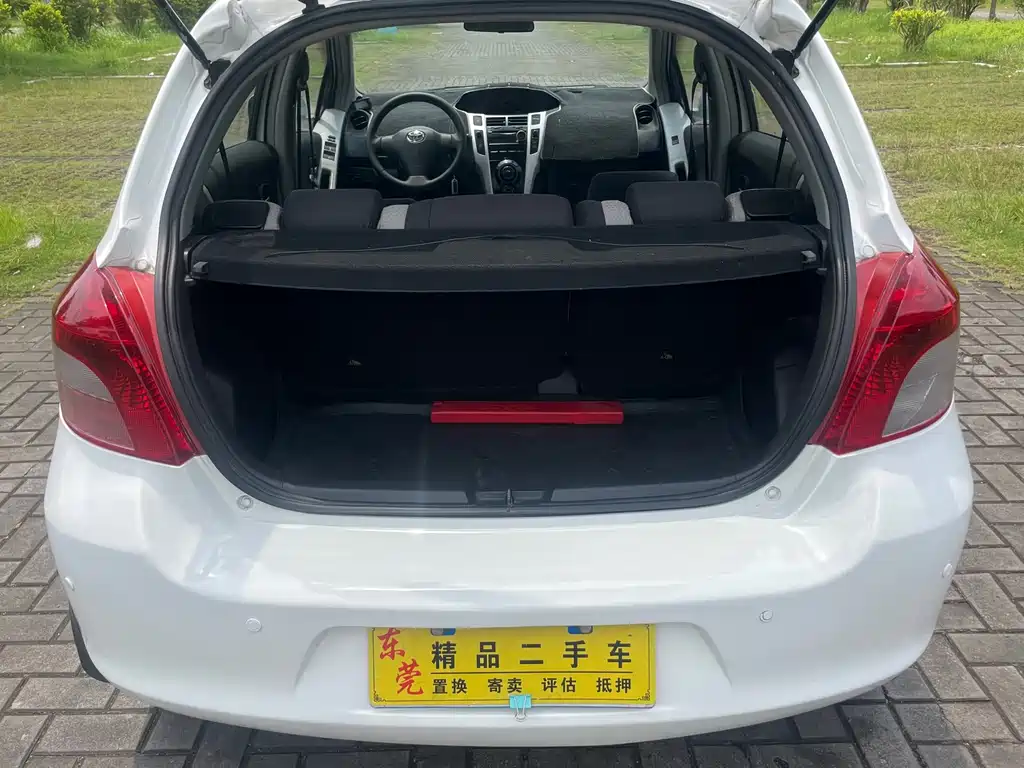Toyota Yaris — миниатюра 17