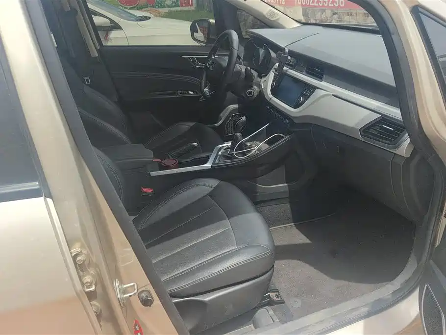 Geely Vision X3 X3 2019 1.5L MT Luxury