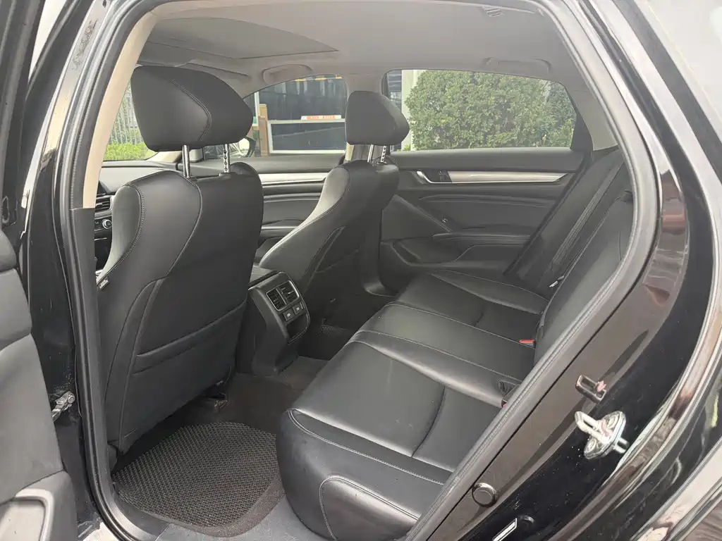 Honda Accord — миниатюра 4