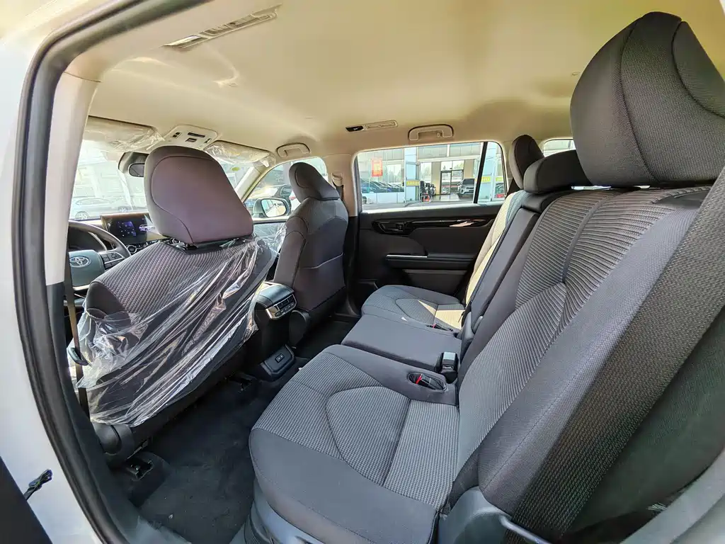 Toyota Highlander — миниатюра 9