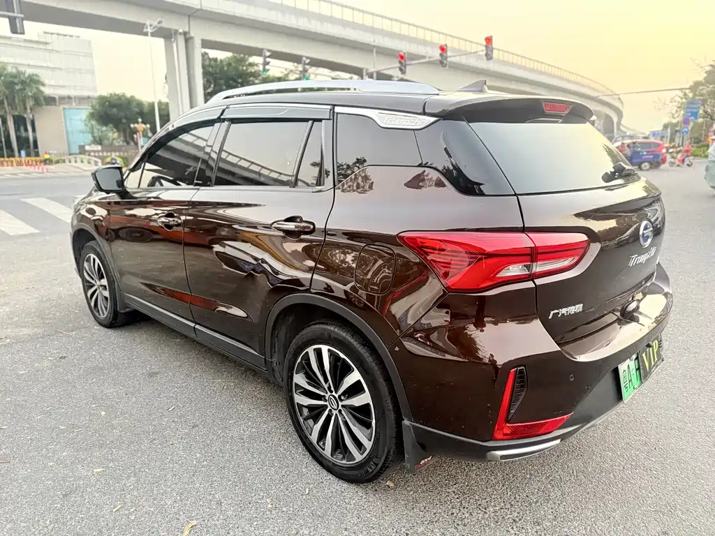 GAC TRUMPCHI GS4 NEW ENERGY