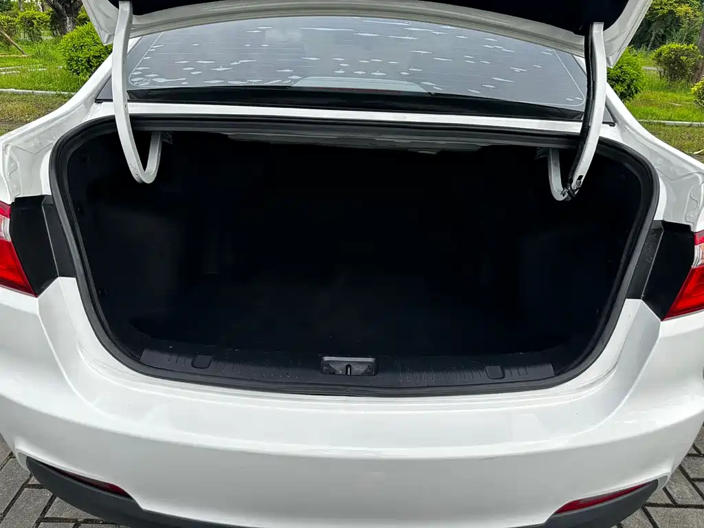 Changan Eado DT — миниатюра 16