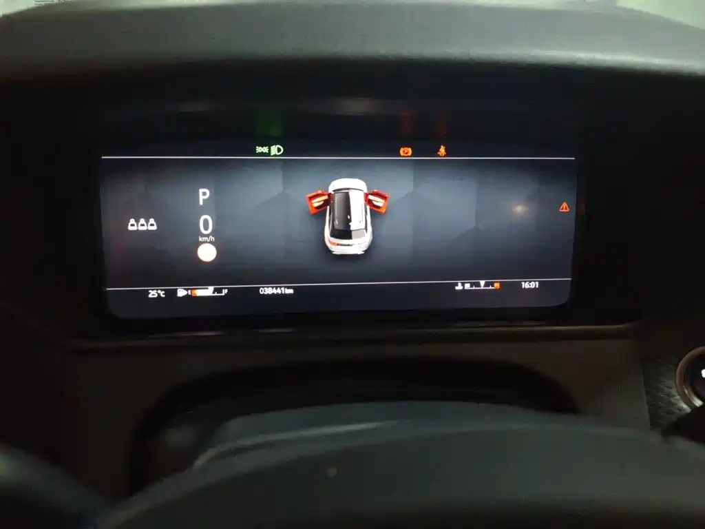 Land Rover Velar — миниатюра 7