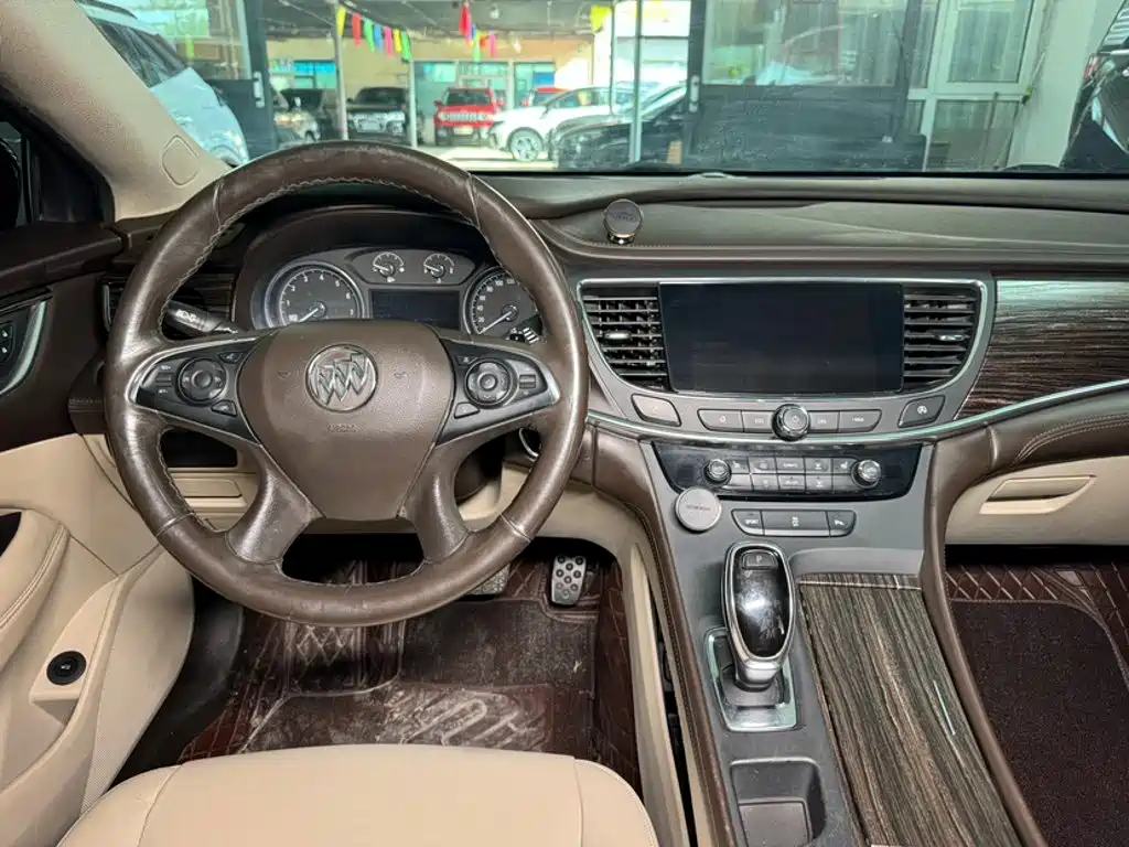 Buick LaCrosse — миниатюра 9