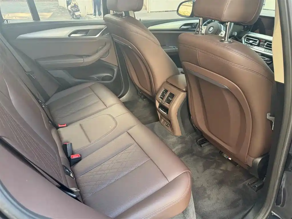 BMW iX3 — миниатюра 10