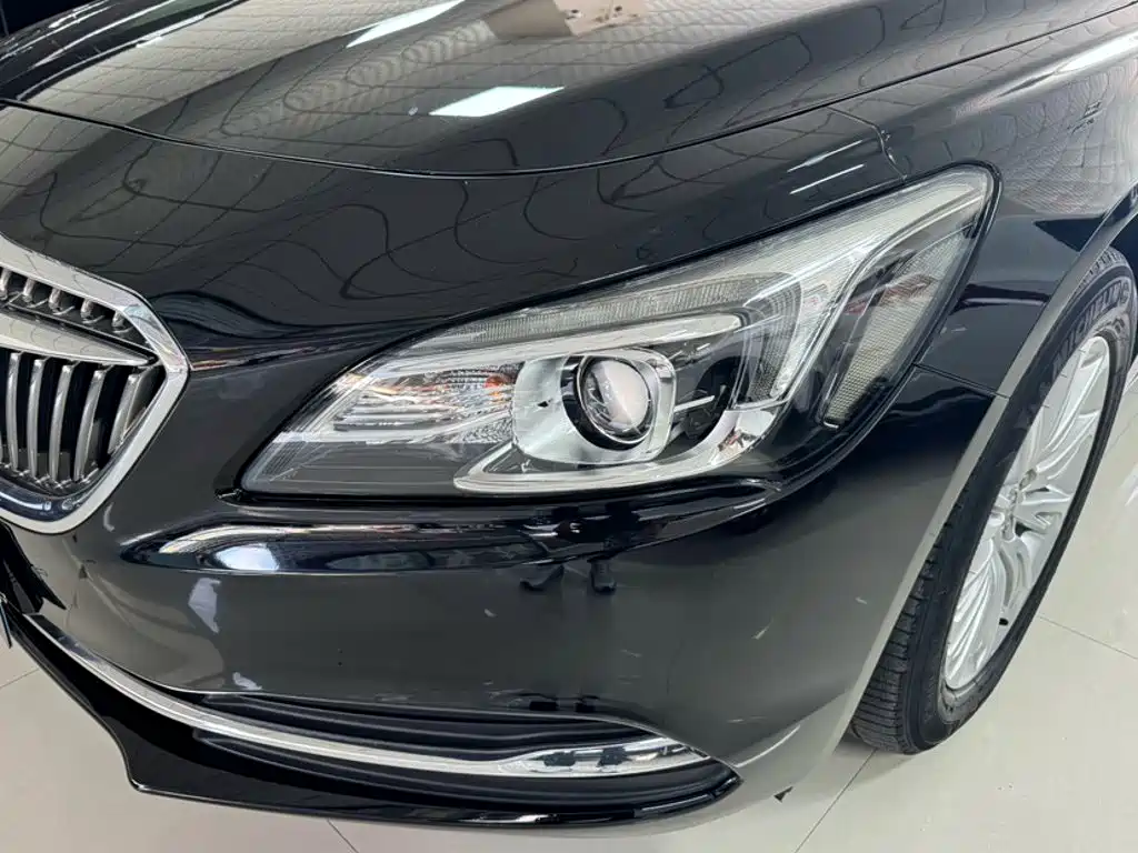 Buick LaCrosse — миниатюра 24