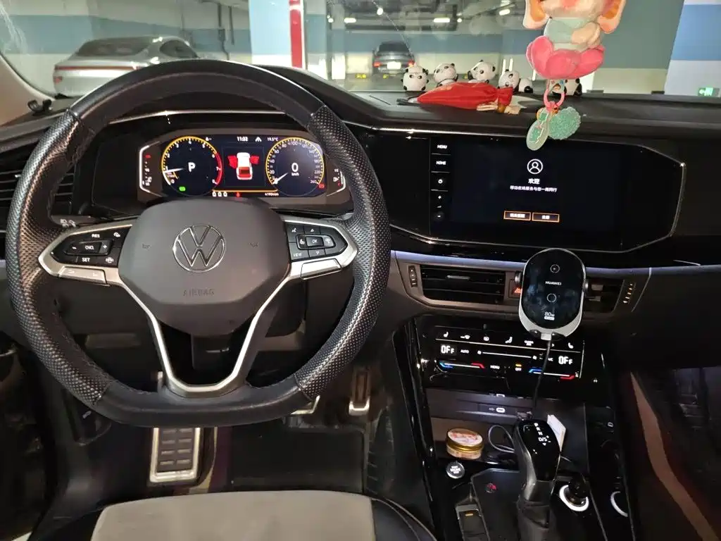 Volkswagen X — миниатюра 5