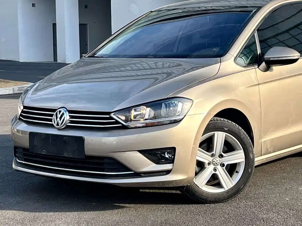 VOLKSWAGEN GOLF*JIAYU