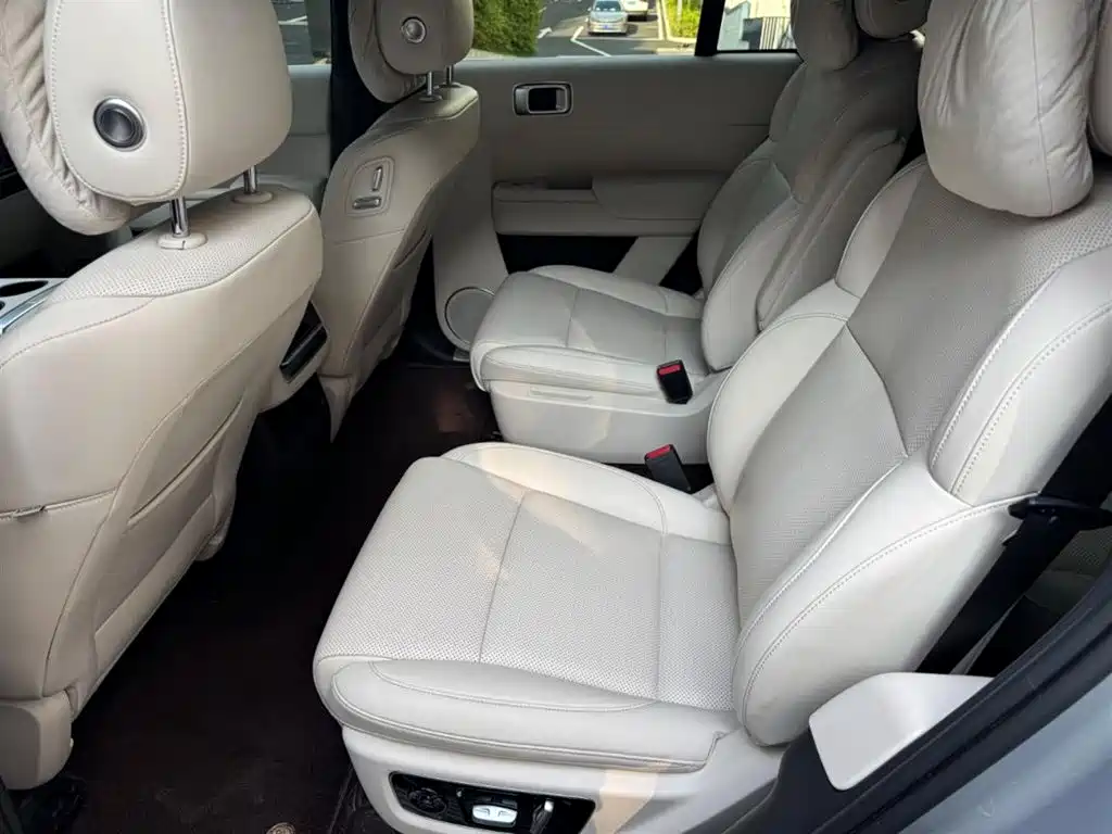 Li Auto Li L8 — миниатюра 5