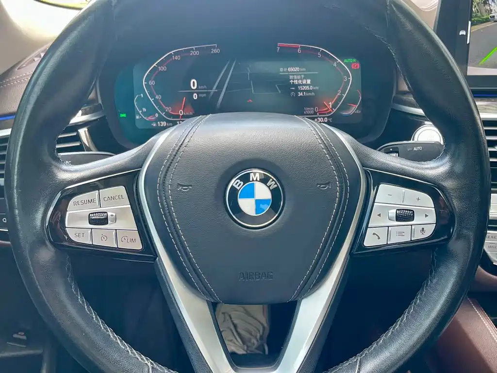 BMW 5 Series — миниатюра 16