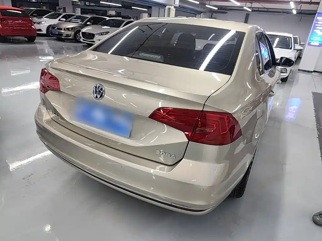 Volkswagen Bora — миниатюра 7