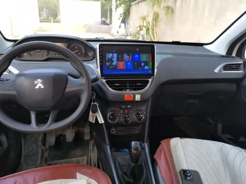 Peugeot 2008 — миниатюра 10