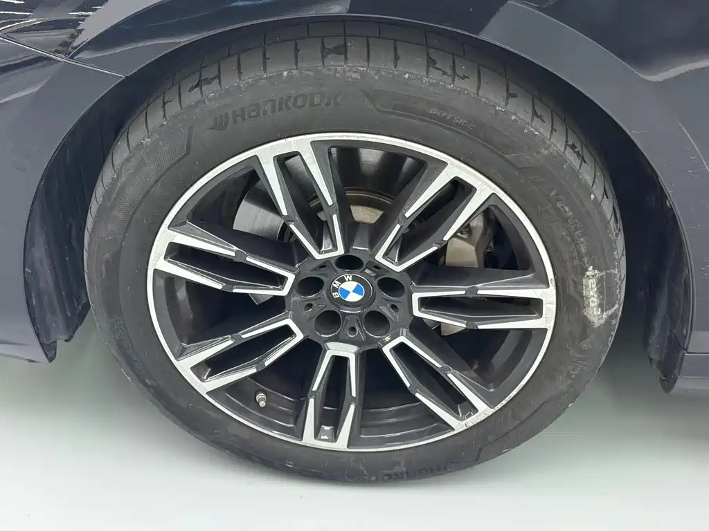 BMW 5 Series — миниатюра 28
