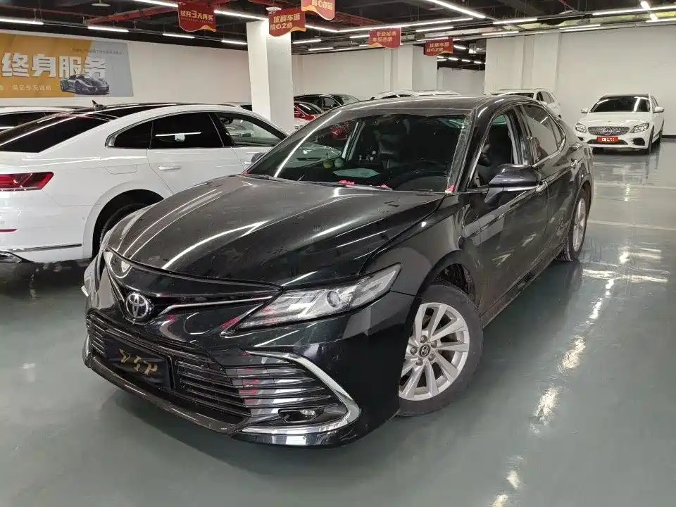 Toyota Camry 2021