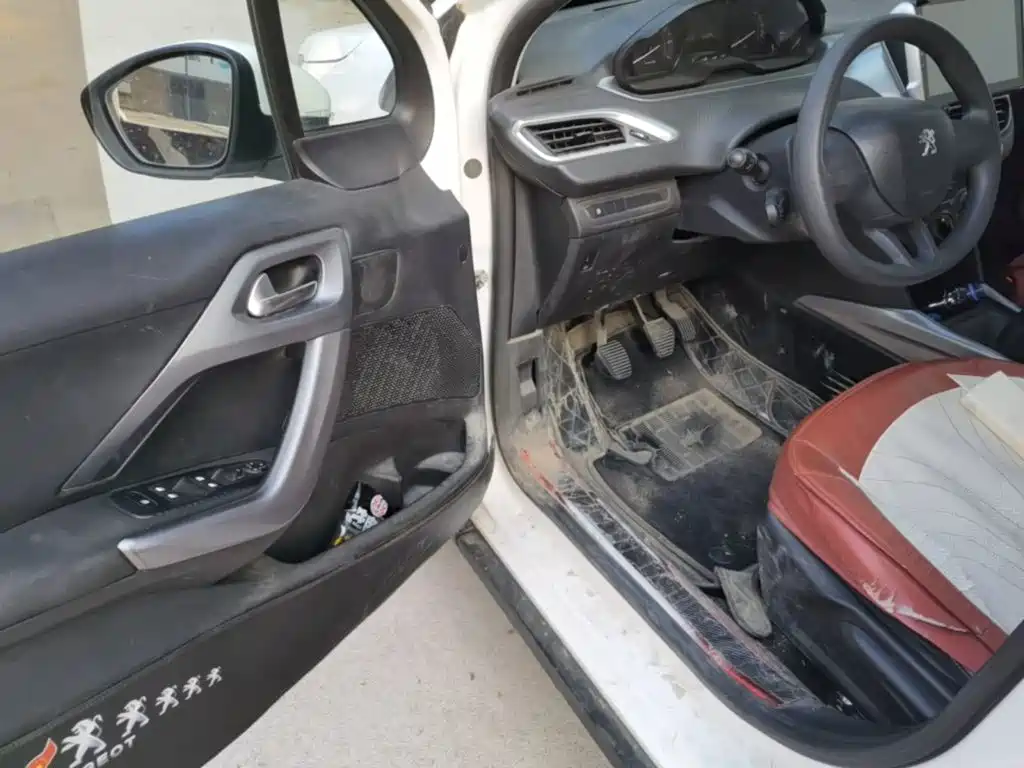 Peugeot 2008 — миниатюра 16