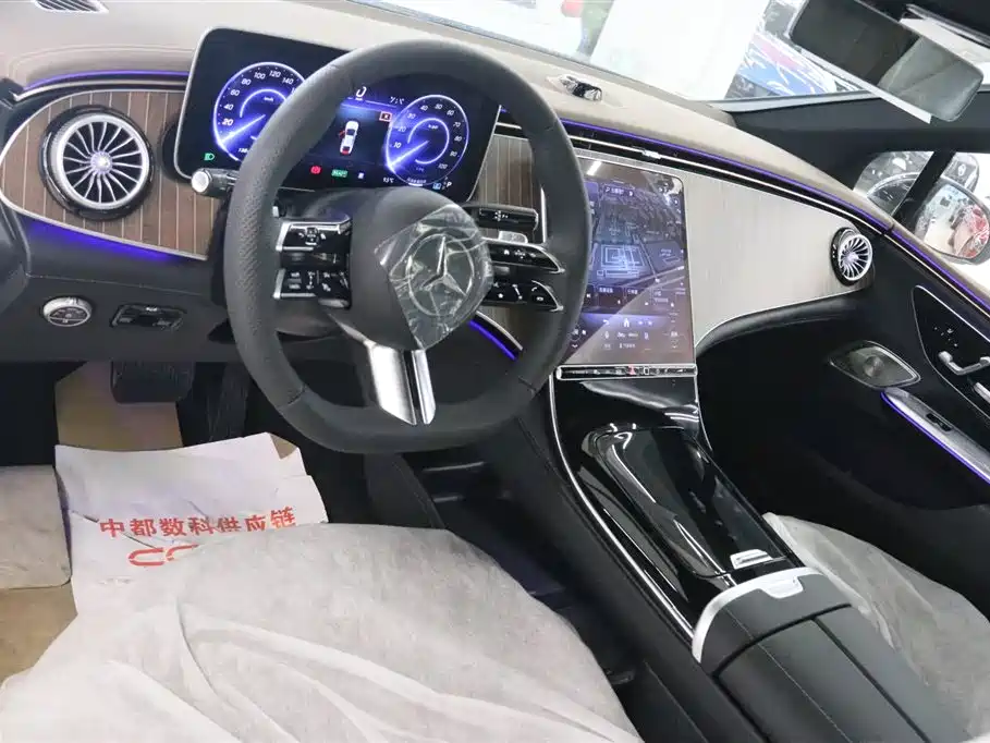 Mercedes-Benz EQE 2025 500 4MATIC