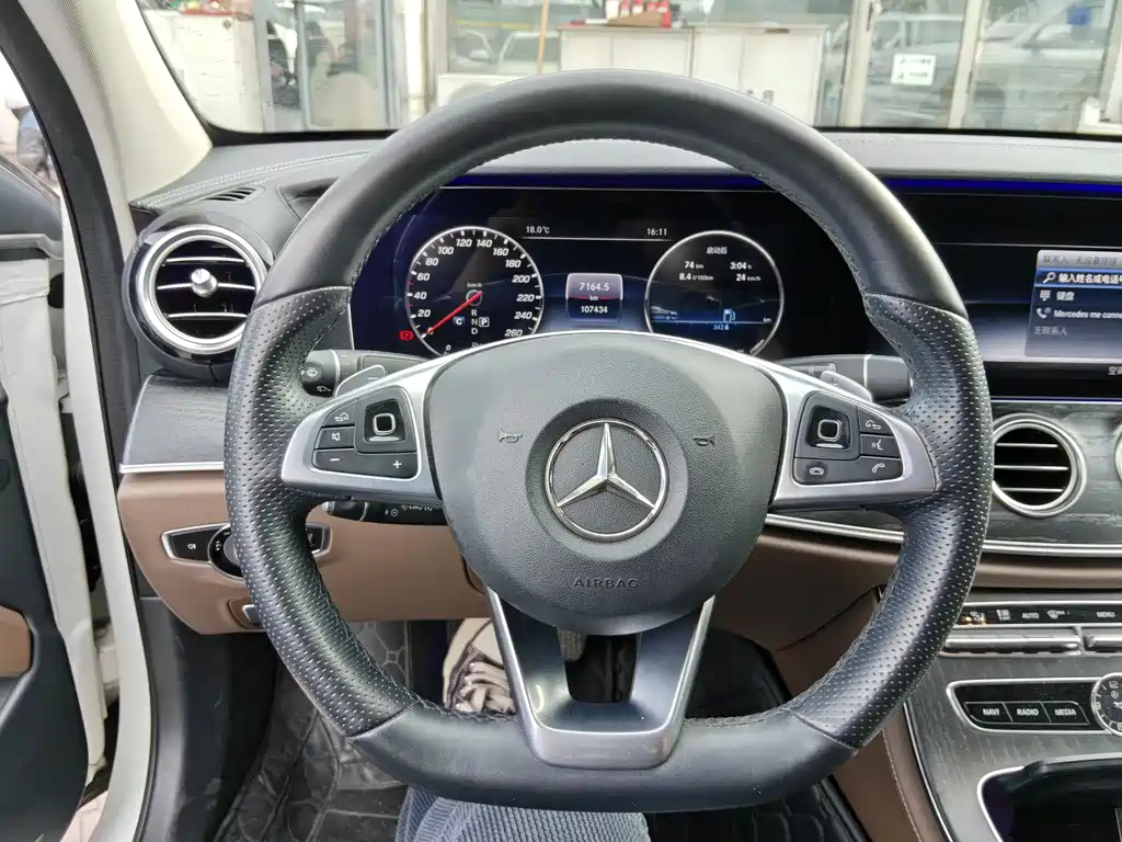 Mercedes-Benz E-Class E 2018 E 200 L Sport