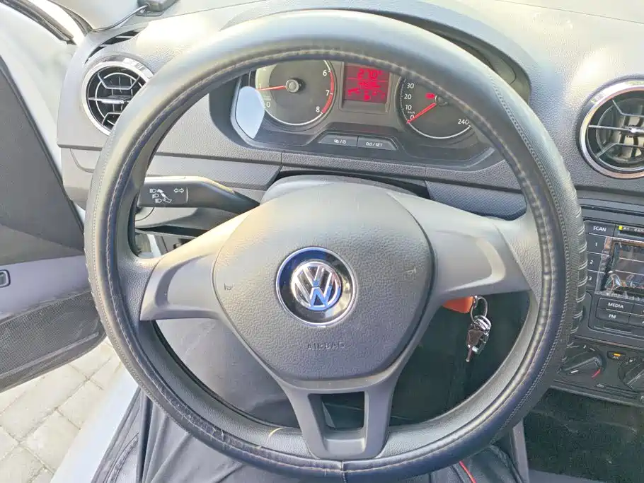 Volkswagen Jetta — миниатюра 15