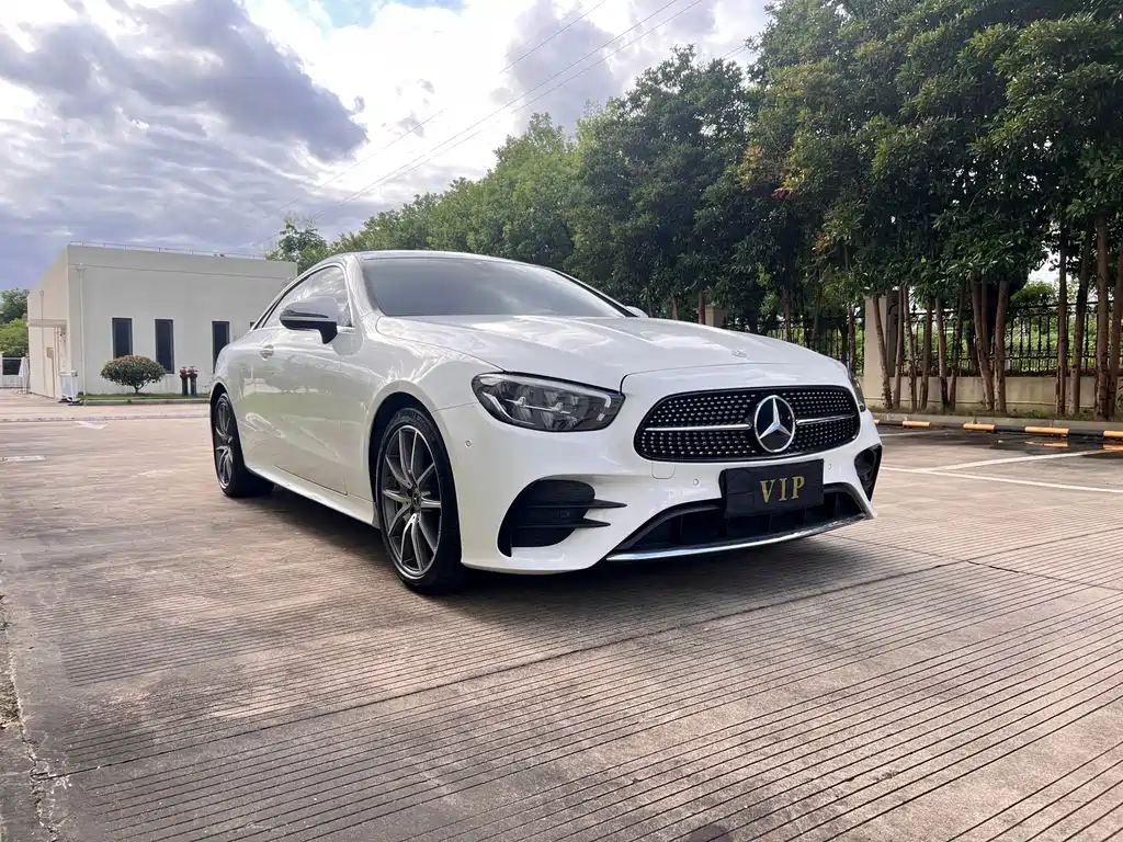 Mercedes-Benz E-Class (Import) — миниатюра 3