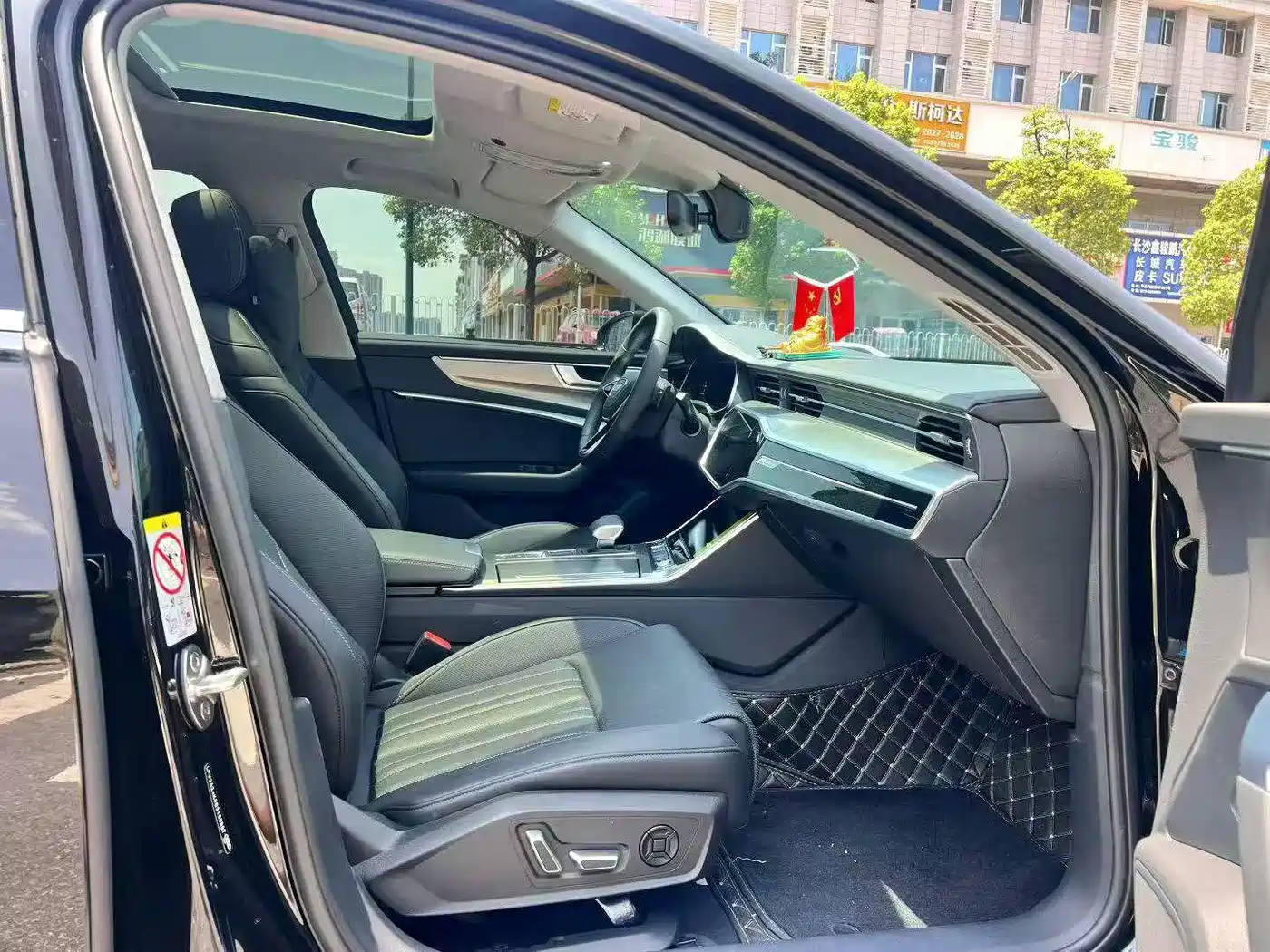 Audi A6L id 4669387 из Китая 7