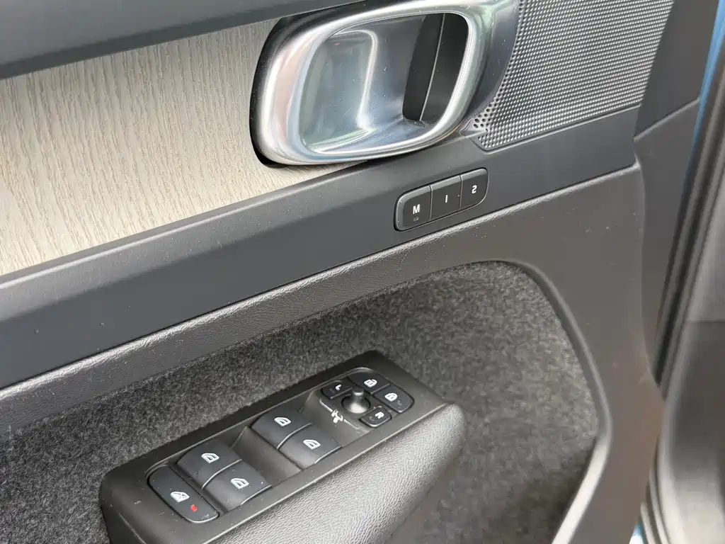 Volvo XC40 — миниатюра 25