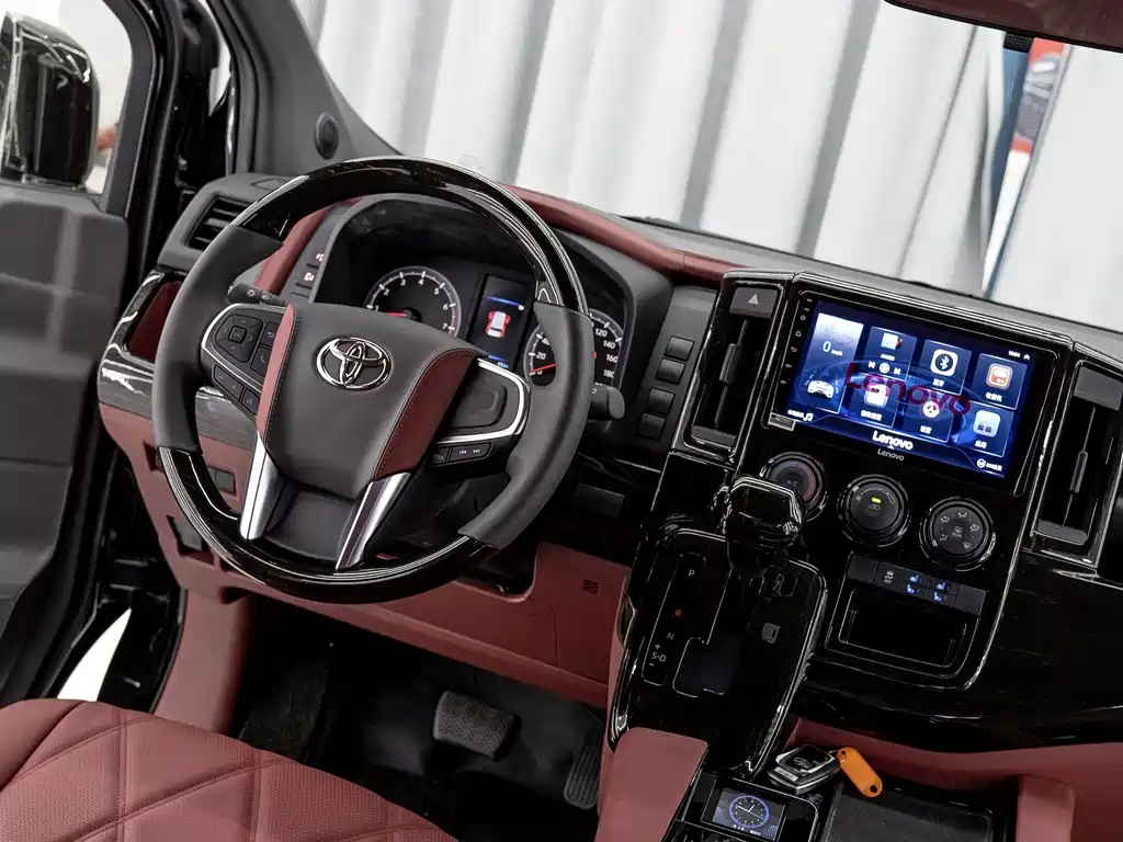 Toyota HiAce 2025 3.5L AT