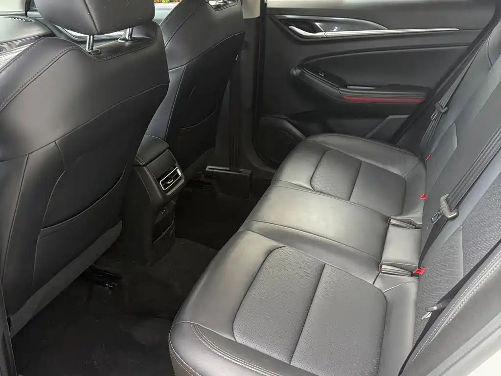 Changan Eado — миниатюра 6