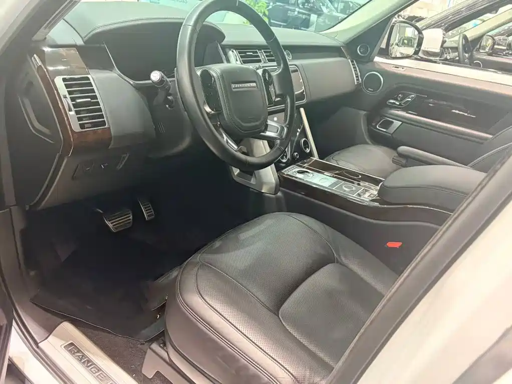 Land Rover Range Rover — миниатюра 8