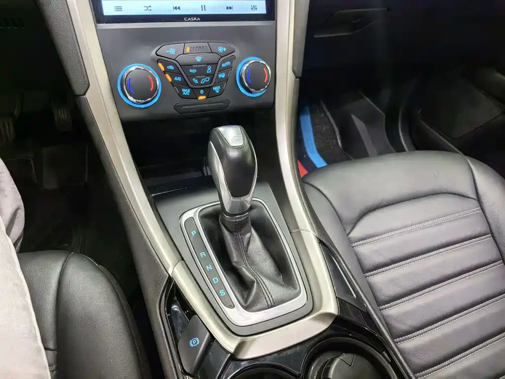 Ford Mondeo — миниатюра 13