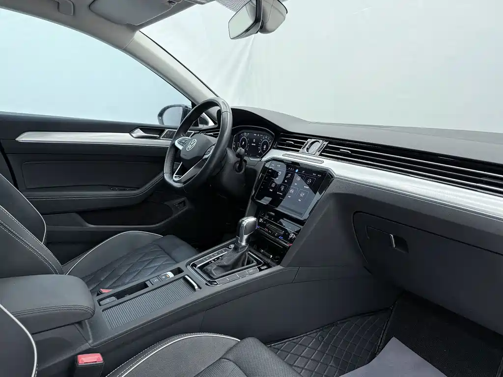 Volkswagen Magotan PHEV — миниатюра 8