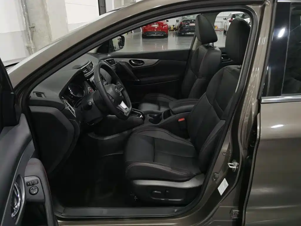 Nissan Qashqai — миниатюра 10