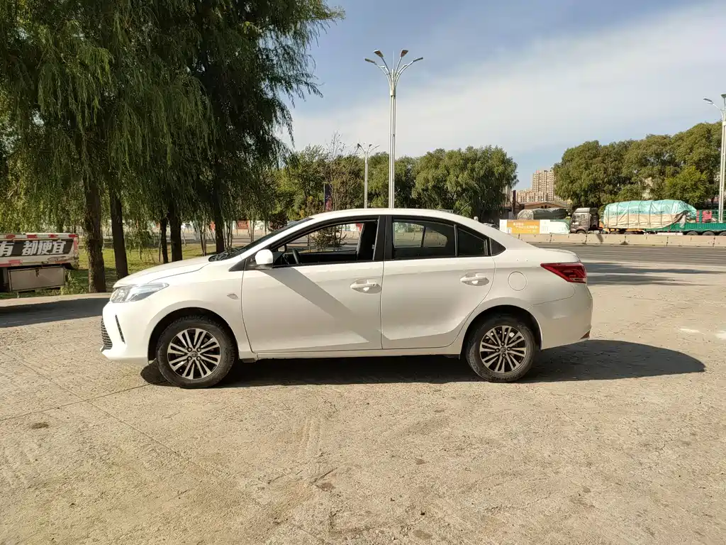 Toyota Vios — миниатюра 6