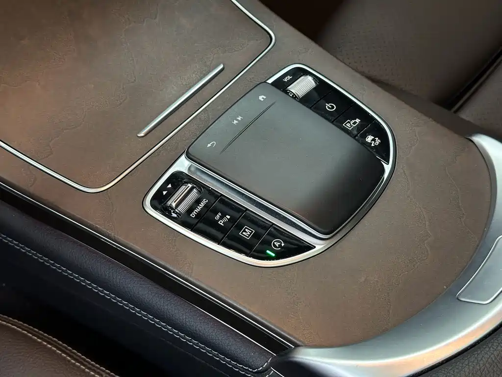 Mercedes-Benz GLC — миниатюра 13