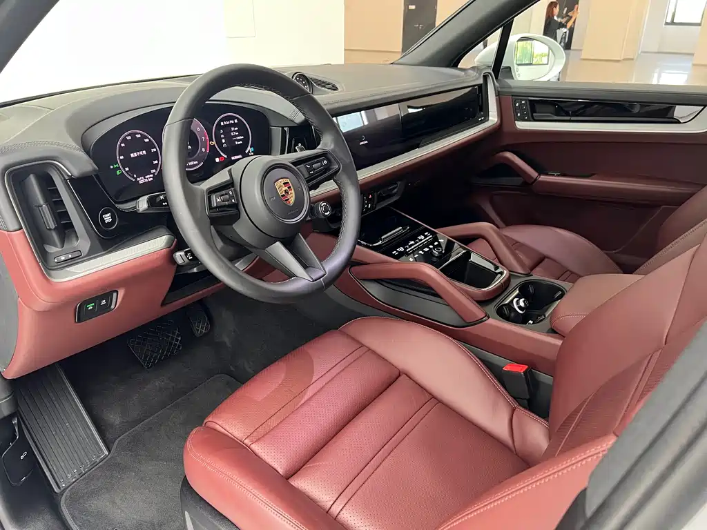 Porsche Cayenne — миниатюра 12