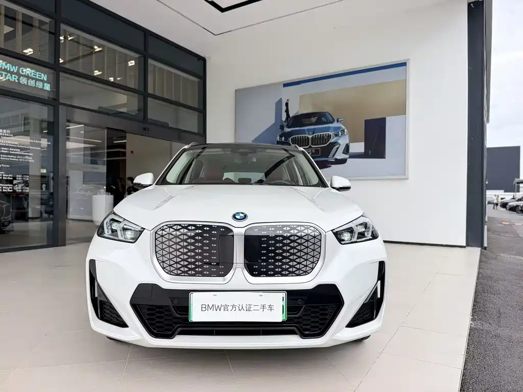 BMW iX1 — миниатюра 3