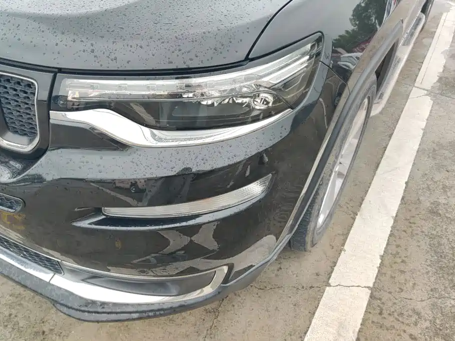 Jeep Grand Commander — миниатюра 5
