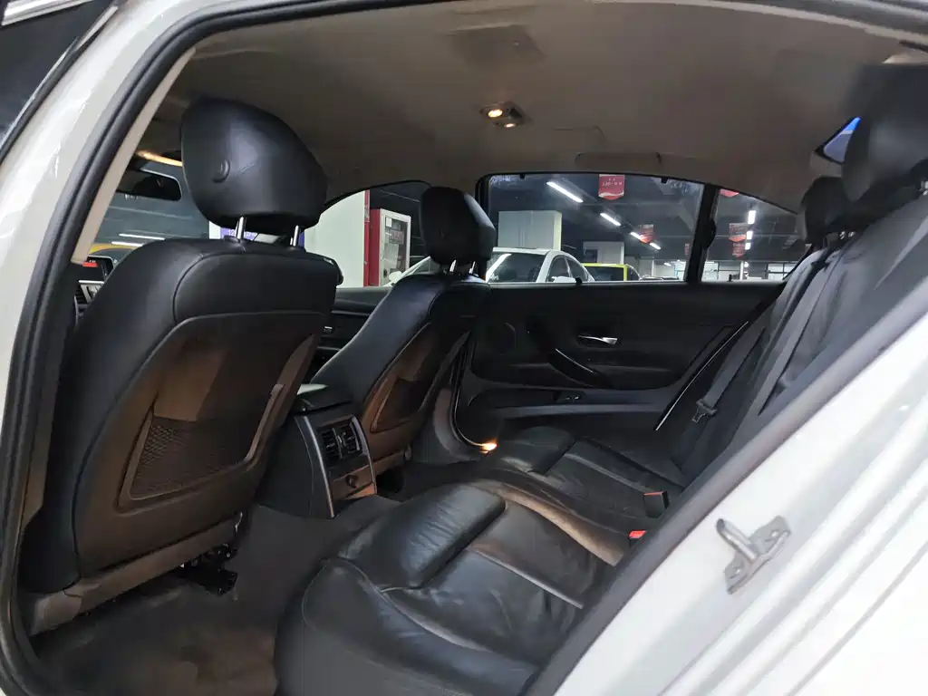 BMW 3 Series — миниатюра 7