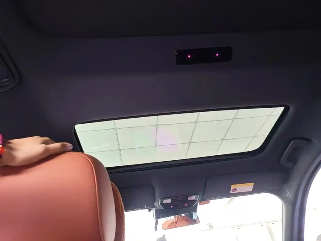 Li Auto Li L8 — миниатюра 18