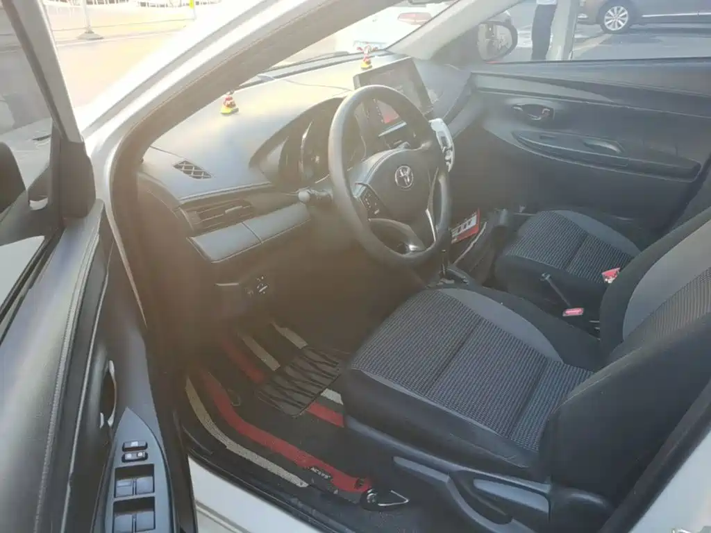 Toyota Vios FS — миниатюра 16