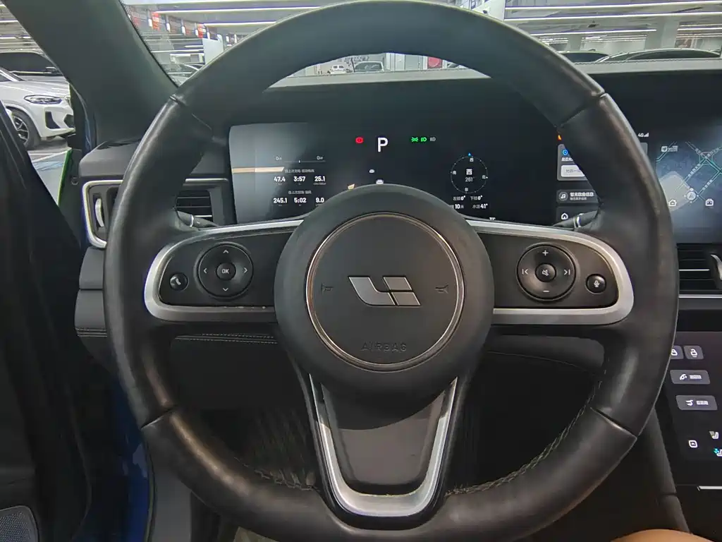 Li Auto Li ONE — миниатюра 4
