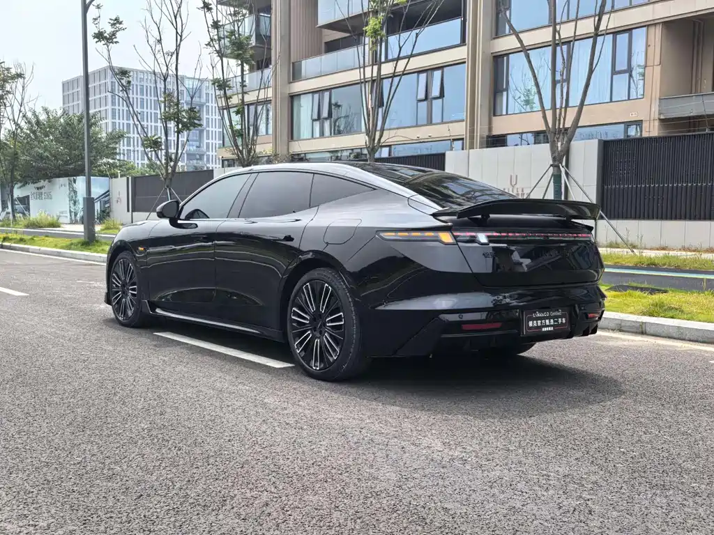Lynk & Co 10 — миниатюра 6
