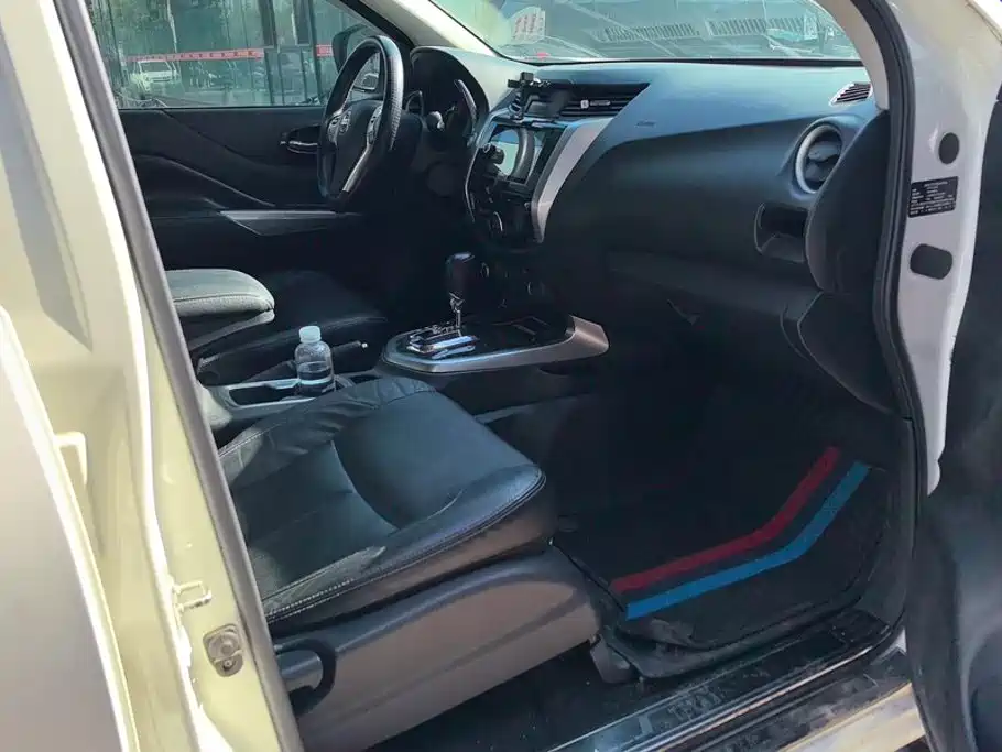 Nissan Terra — миниатюра 8