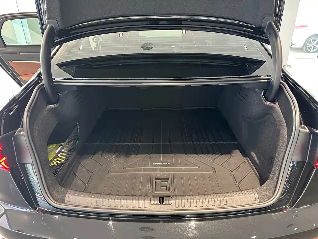 Audi A6L — миниатюра 14