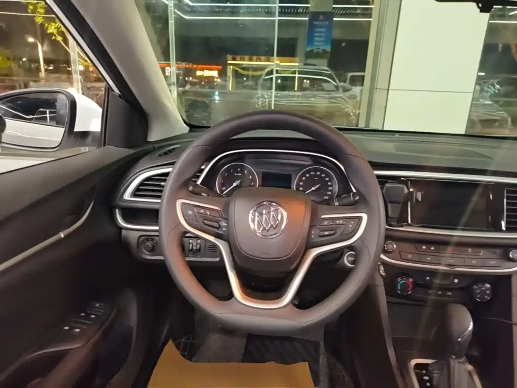 Buick Excelle — миниатюра 11