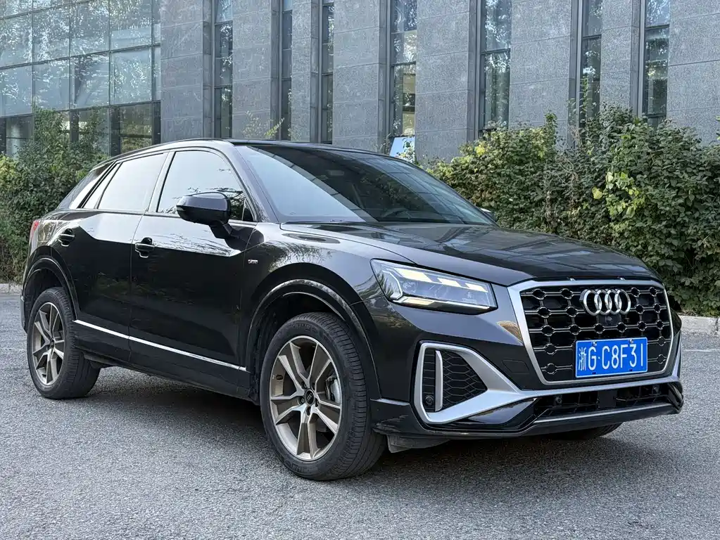 Audi Q2L — миниатюра 3