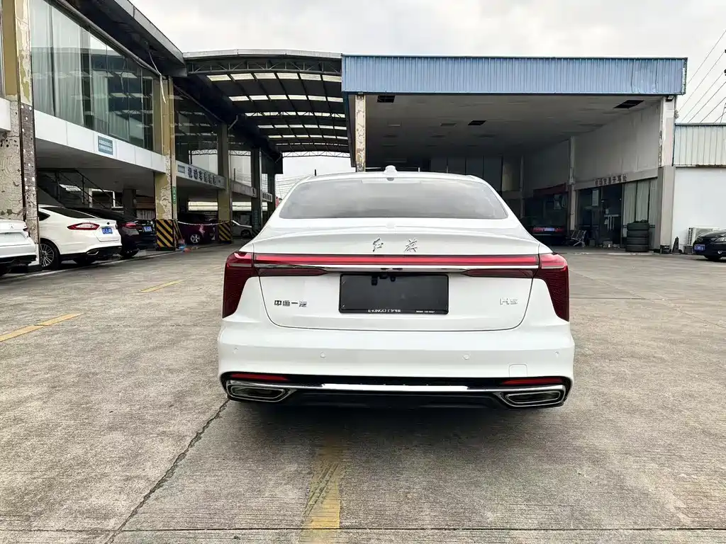 Hongqi Hongqi H5 — миниатюра 6