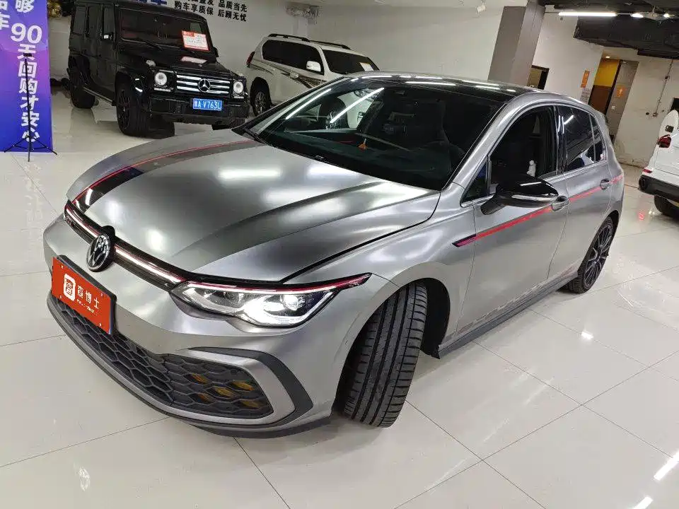Volkswagen Golf GTI